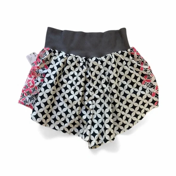 Free People movement Carpe Diem printed, floral shorts, NWT - Picture 3 of 6